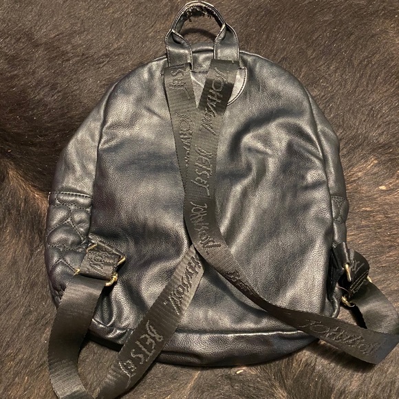 Betsey Johnson backpack - Picture 8 of 9